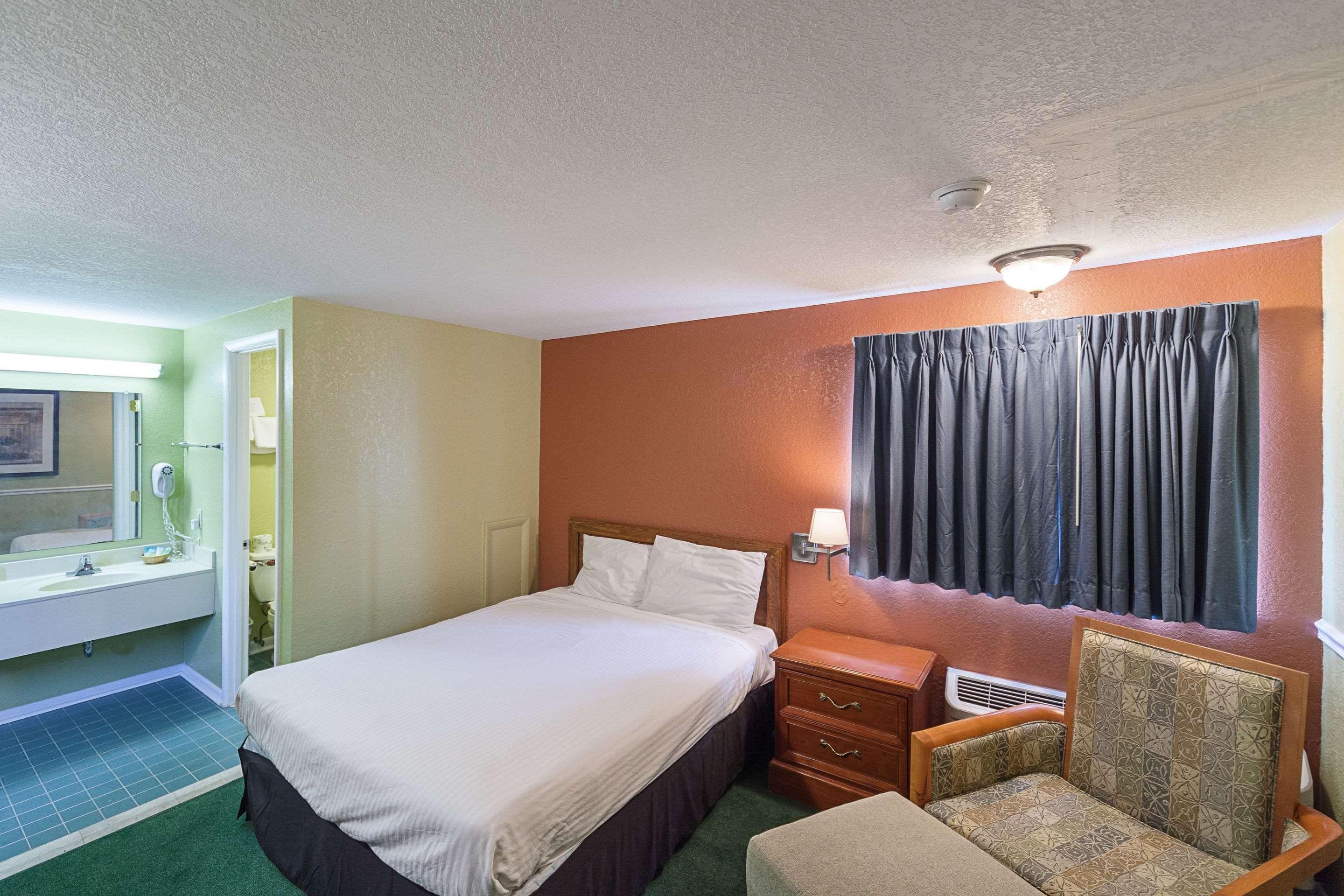 Rodeway Inn Wauseon Esterno foto